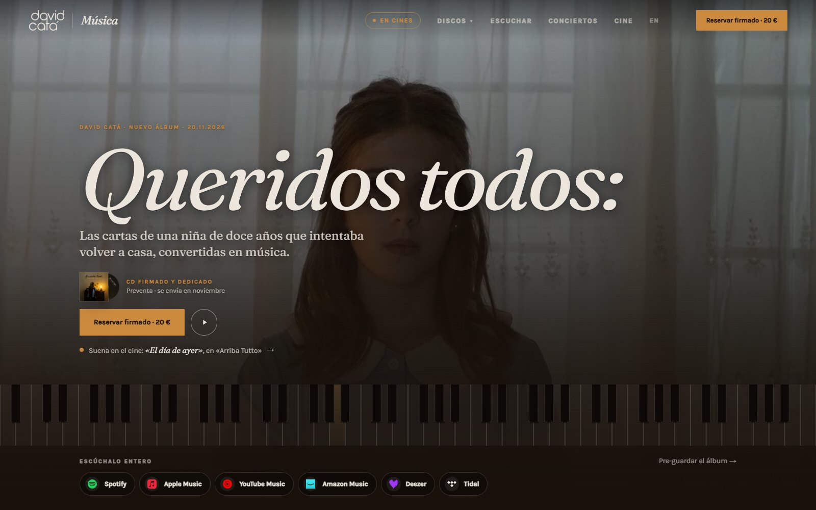 Portada del mundo Música de David Catá: «Queridos todos:», con el piano en la parte baja de la pantalla